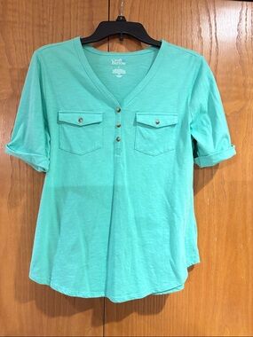 Croft & Barrow light teal short sleeve blouse, small